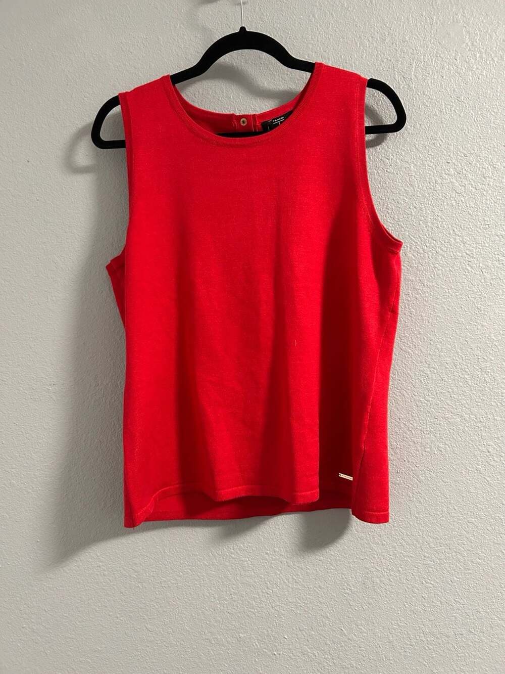 Tahari Red Knit Sleeveless Sweater Shell Top